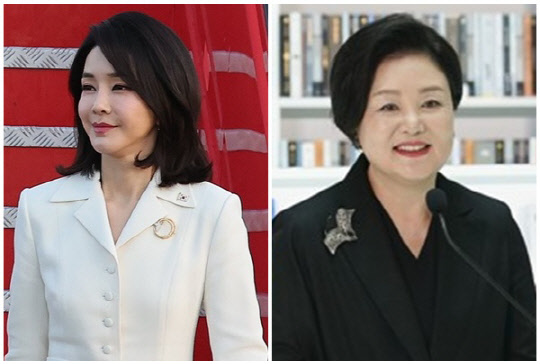 윤석열 대통령 부인 김건희 여사(왼쪽)와 문재인 전 대통령 부인 김정숙 여사. <연합뉴스>